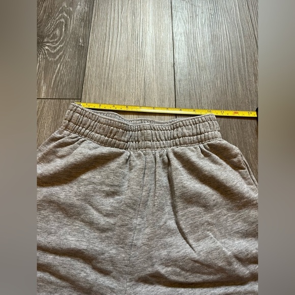 H&M Casual Gray Pocket Sweat-shorts Size XS Heather Gray - Picture 7 of 7